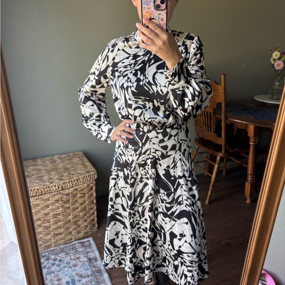 Drop Waist Elegant Black and White Patterned Dress